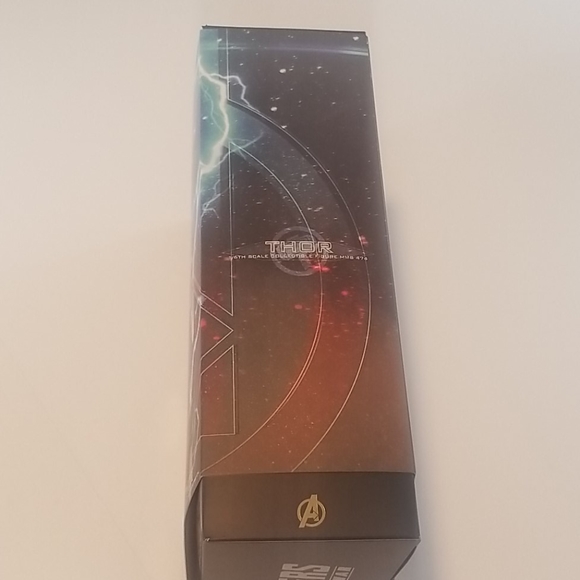 Thor 1/6 scale collectible figure MMS 474 - Picture 4 of 11